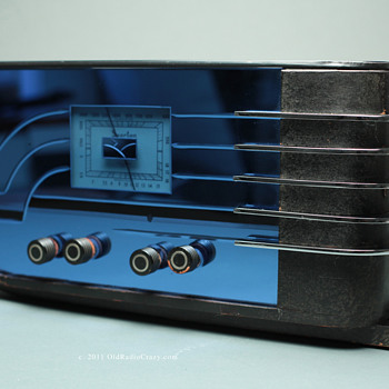 Sparton 558 "4-knob Sled" Mirror Tube Radio - Radios