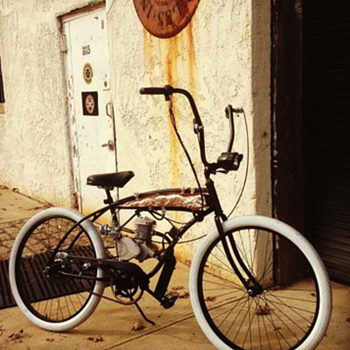 Vintage Schwinn re-pourposed with a motor by Copper Mike