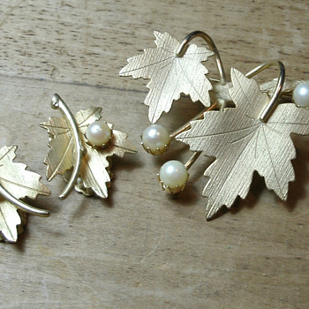 Sarah Coventry 'Precious' satin goldtone demi parure