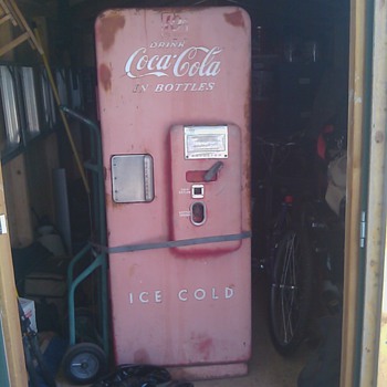 Coke Machine - Coca-Cola