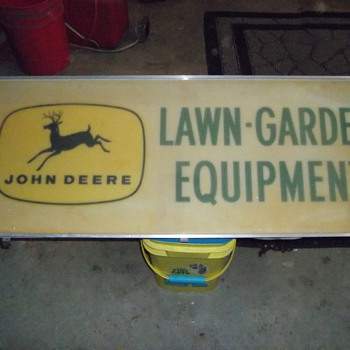 JOHN DEERE LAWN AND GARDEN EQUIPMENT 