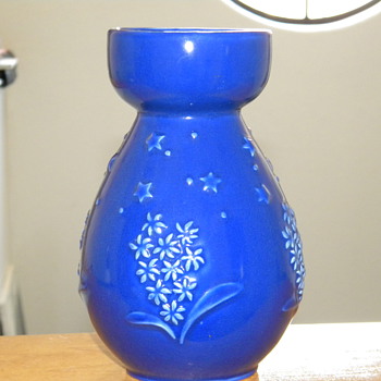 Vintage Cermic vase - Art Pottery
