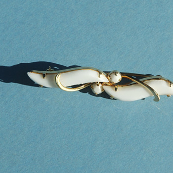 1960's milk glass Austria bow pin