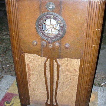 Vintage 1937 Wards Airline model 62-357 Radio - Radios
