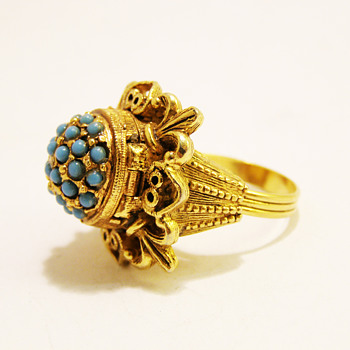 Vintage Florenza Turquoise Borgia Poison Ring
