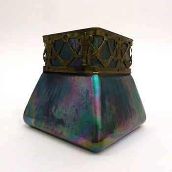 Square shaped iridescent vase with metal rim - Art Glass