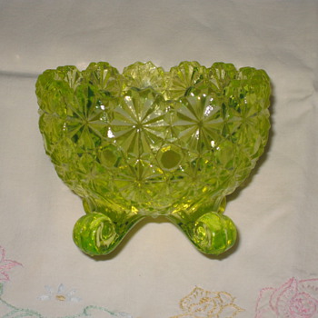 Daisy and Button Pattern Dish/Vaseline Glass by Anchor Hocking