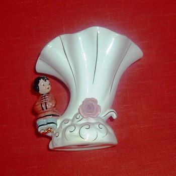 Asian Planter ??? - Figurines