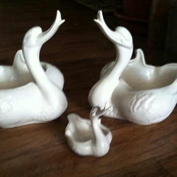 Hull Pottery Duck #23 - 1950's - Art Pottery