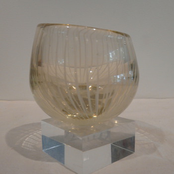 SCANDINAVIAN VASE ? - HELP NEEDED