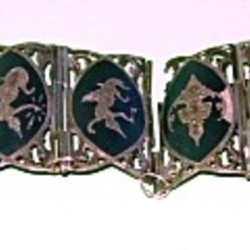 Another of Abuela Leo's bracelets