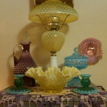 large fenton topaz lamp and other hobnail pieces