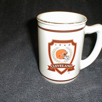 1946 Cleveland Mug - Football