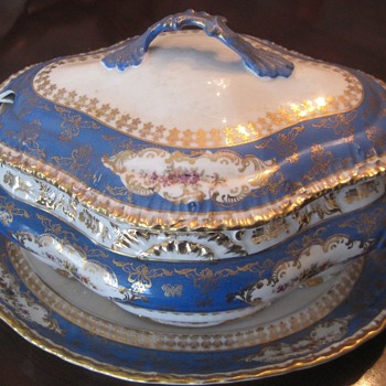 Beautiful China.....but can't identify the mark - China and Dinnerware