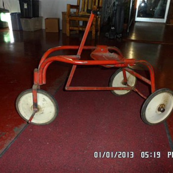 Wanted Information on This Strange trike/Irish Mail 