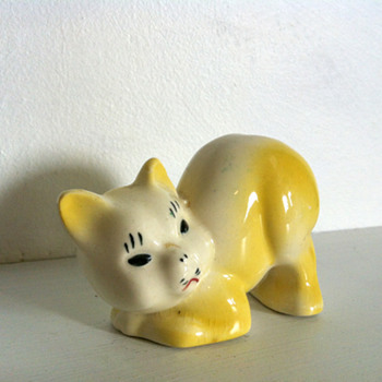 Yellow Ceramic Cat Diffuser- Hull, McCoy, TEVVY, Japan, what? - Animals