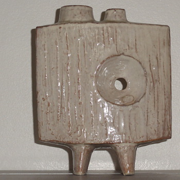 60s vase unknown