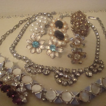 Weekend finds - Costume Jewelry
