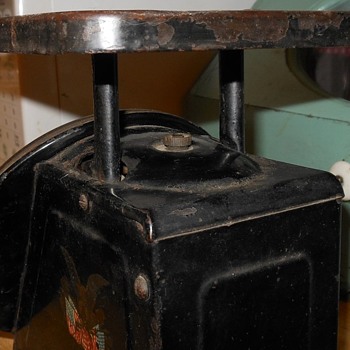 Pelouze Family Scale 24lb Turn of the Century