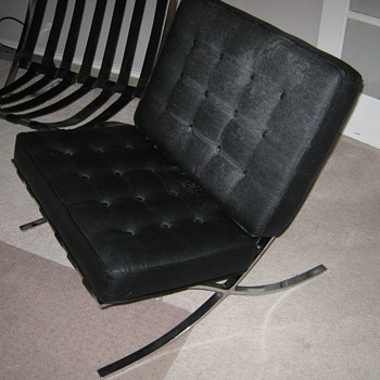 Pair of Barcelona chairs vintage reproduction - Furniture