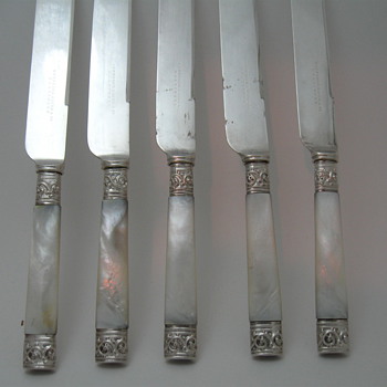 Hennegen Bates & Co. Knife Set