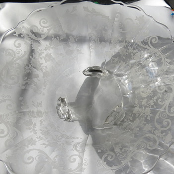 Glass footed bowl - Glassware
