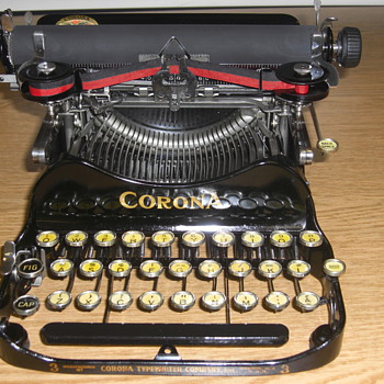 The Corona 3 Typewriter - Office