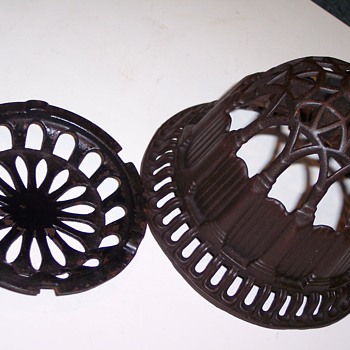 CAST IRON STRING HOLDER ?