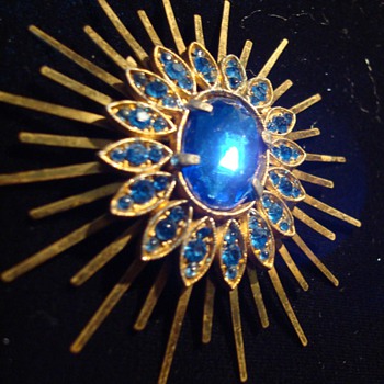 Cobalt Blue Starburst Rhinestone Brooch ca 1950 - Costume Jewelry