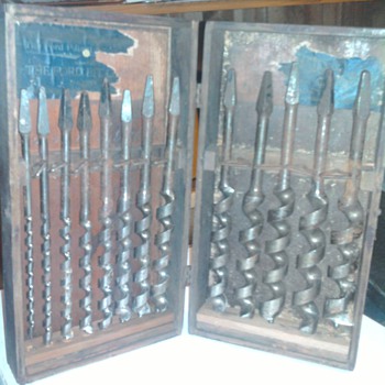 TOOL TIME - Tools and Hardware