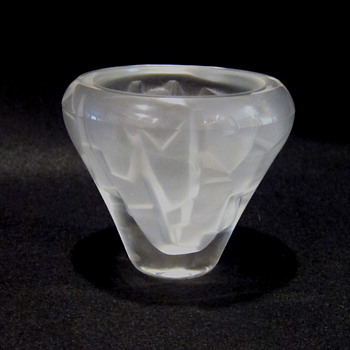 MORGANTOWN - MOONSCAPE - Art Glass