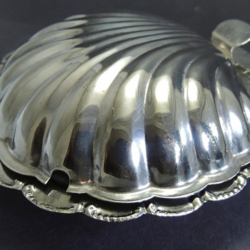 Clam Shell Mustard Pot?  Caviar Dish?