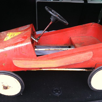Trying to date and identify this Pedal Car