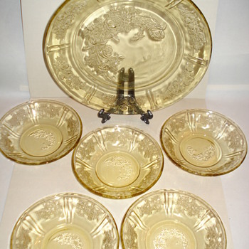 DEPRESSION GLASSWEAR - Glassware