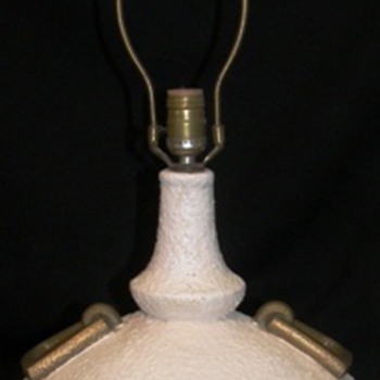 Dlas Mfr pottery style Mid Modern Lamp