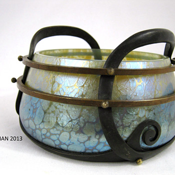 RARE LOETZ Art Glass Copper / Brass Mounted bowl, Thea with Blue Phänomen gre 85/5039 ca. 1902 - Art Glass