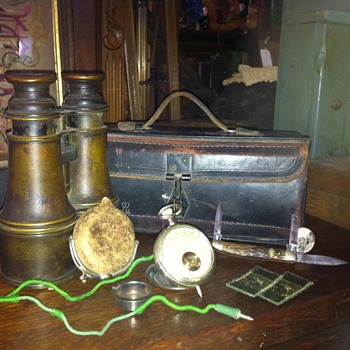 binocculars/war box/meter with leather case etc - Military and Wartime