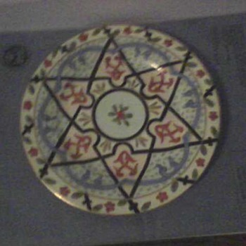 SEVERAL CERAMIC WALL CHARGERS AND A PORCELAIN PLATE - Art Pottery