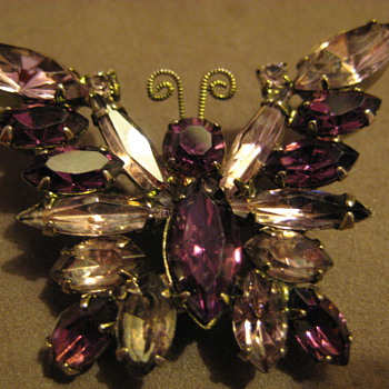 Juliana DeLizza & Elster Butterfly Brooch Purple Lilac Stones - Costume Jewelry