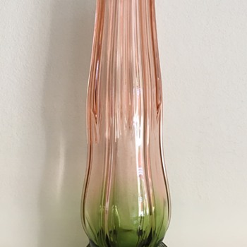 Green-rose buttressed Art Nouveau vase - indistinct silver rim - Art Glass