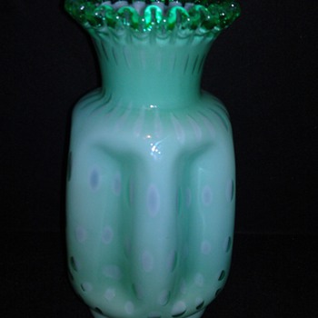 MINT GREEN BUBBLE GLASS?? - Art Glass
