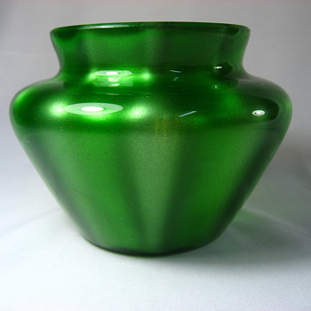 Loetz Green Metallin