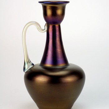 Simple and elegant, Loetz Rubin Matteiris (Metall) 1899 prod. #7875 - Art Glass