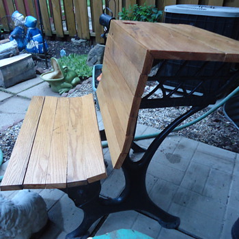 Old school desk - Furniture