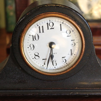 Seth Thomas 8 Day Clock - Clocks