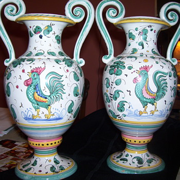 D G DERUTA VASES - Art Pottery