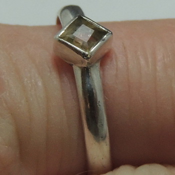 925 Ring With a Clearish Yellowish Stone - Fine Jewelry