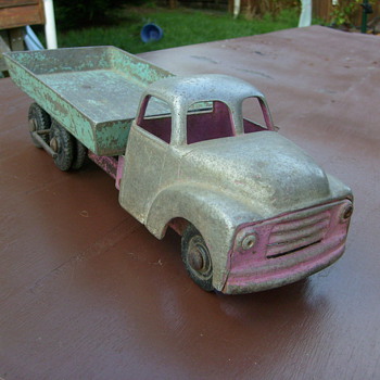 FUN HO BEDFORD TIP TRUCK - Model Cars