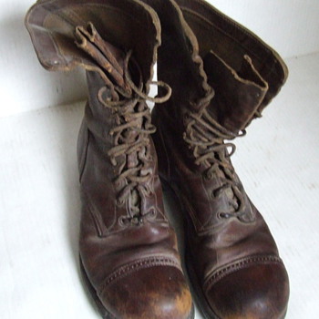 Mystery pair of  U.S. Army military boots, WW II? - Military and Wartime