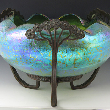 Kralik Silberband Crimped Bowl w/ Secessionist Van Hauten Mount - Art Nouveau